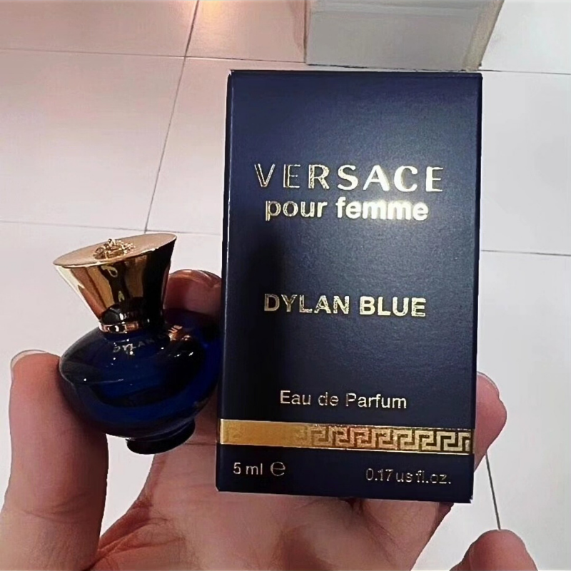 Versace – Dylan Blue Pour Femme Eau de Parfum